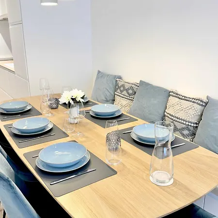 Apartment Spacious & Bright Steps From The In Knokke-Heist